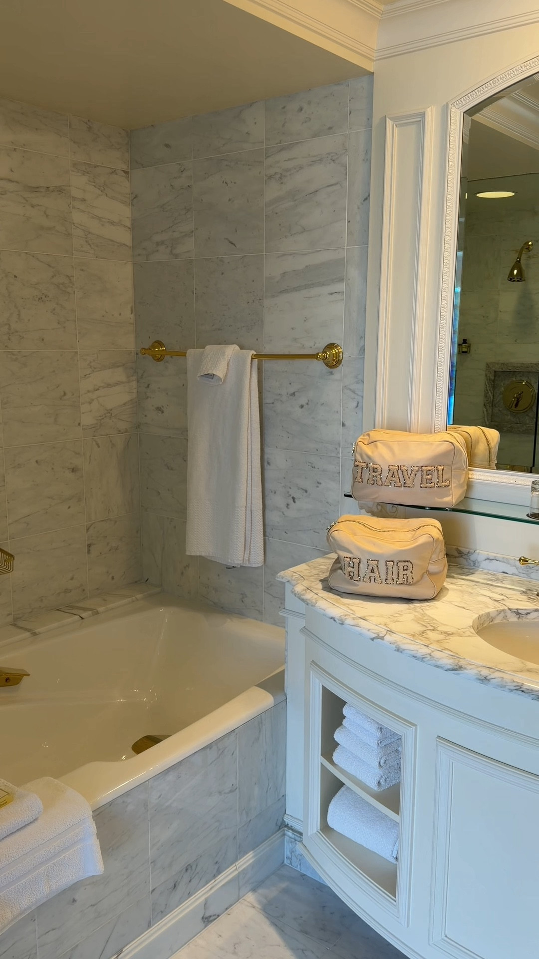 Travel  Accessories | luggage, travel makeup bags, travel outfit, airport ootd, neutral travel bags, cute travel bags, bridal travel accessories 

#LTKTravel