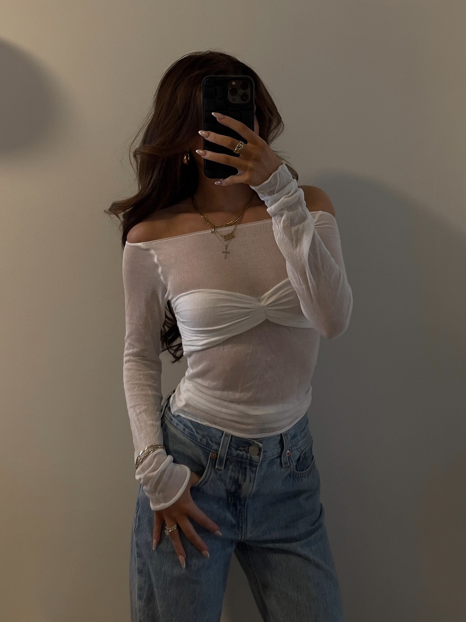 The perfect white knit top! I’m wearing a size small, runs small. #FoundItOnAmazon

#LTKsalealert #LTKstyletip #LTKfit