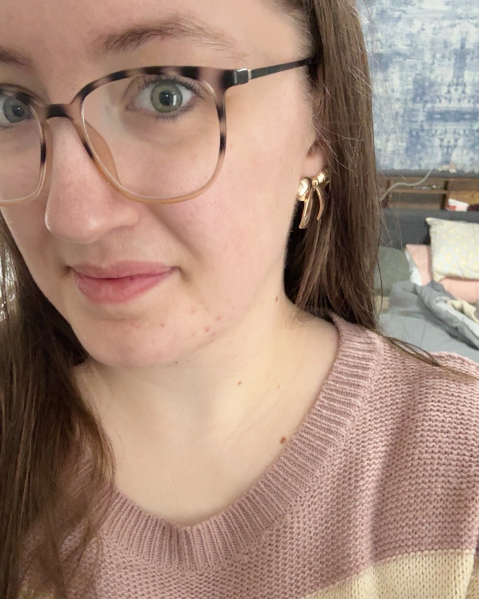 Good now earrings for the win! Beautiful earrings that fit with any outfit!

Good jewelry, spring jewelry, bow earrings, gold bow earrings, summer earrings, staple jewelryy

#LTKootd