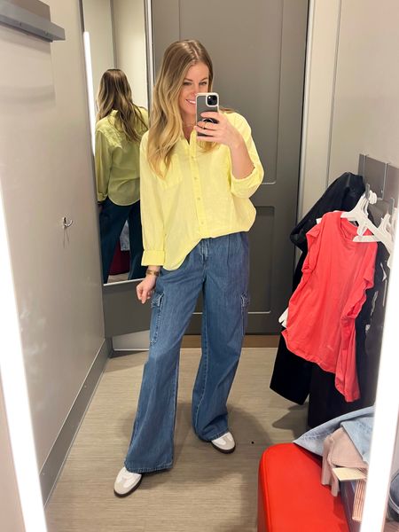 I have been anxiously awaiting these new arrivals from target. I love the relaxed fit of the top and the jeans. Wearing size small in the top and it’s available in a bunch of different colors. Sized down  to a size 0 in the jeans.


#LTKstyletip #LTKfindsunder100 #LTKfindsunder50