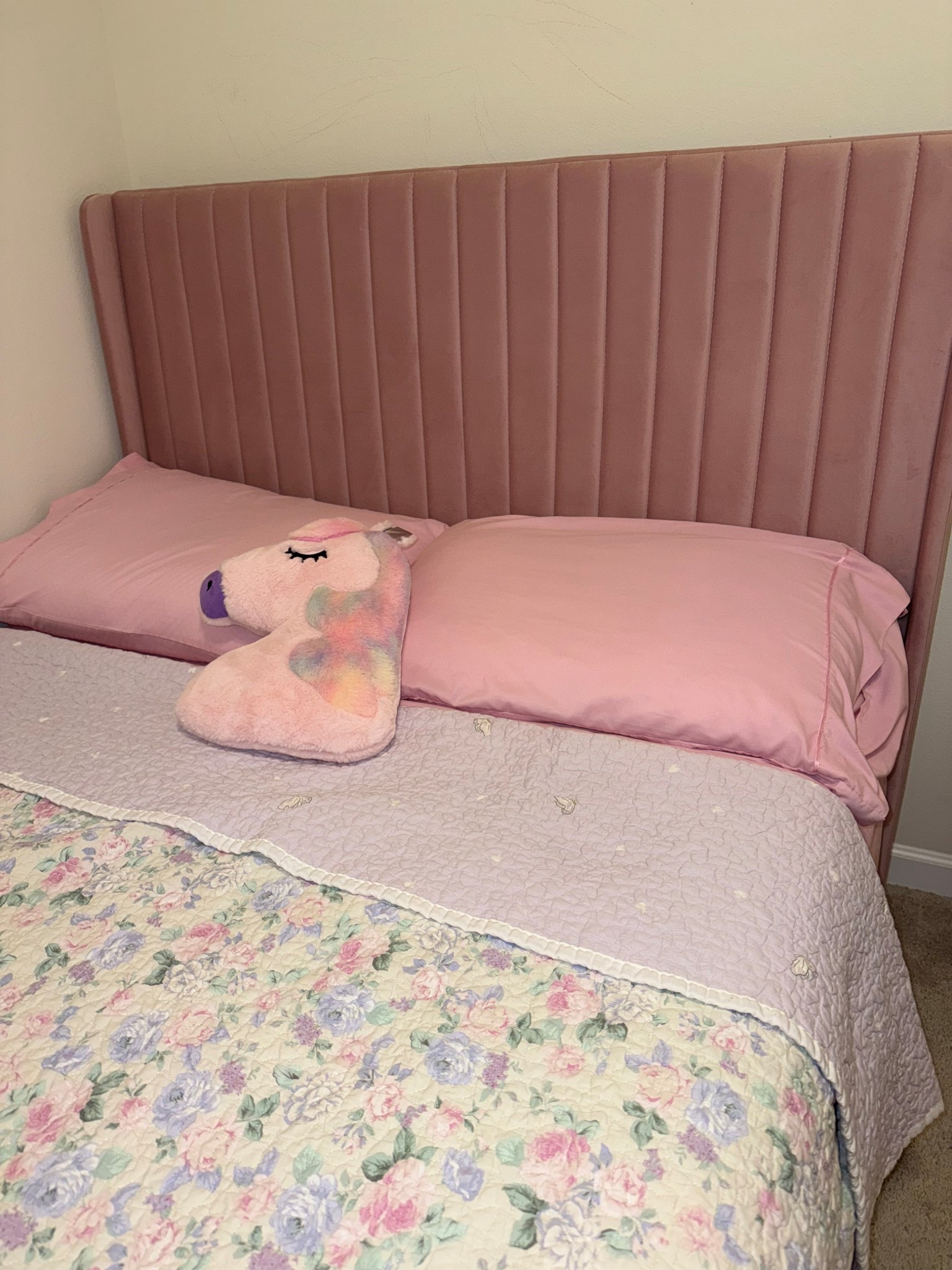 My daughter is obsessed with her big girl bed 💗💜

#LTKFamily #LTKHome #LTKKids