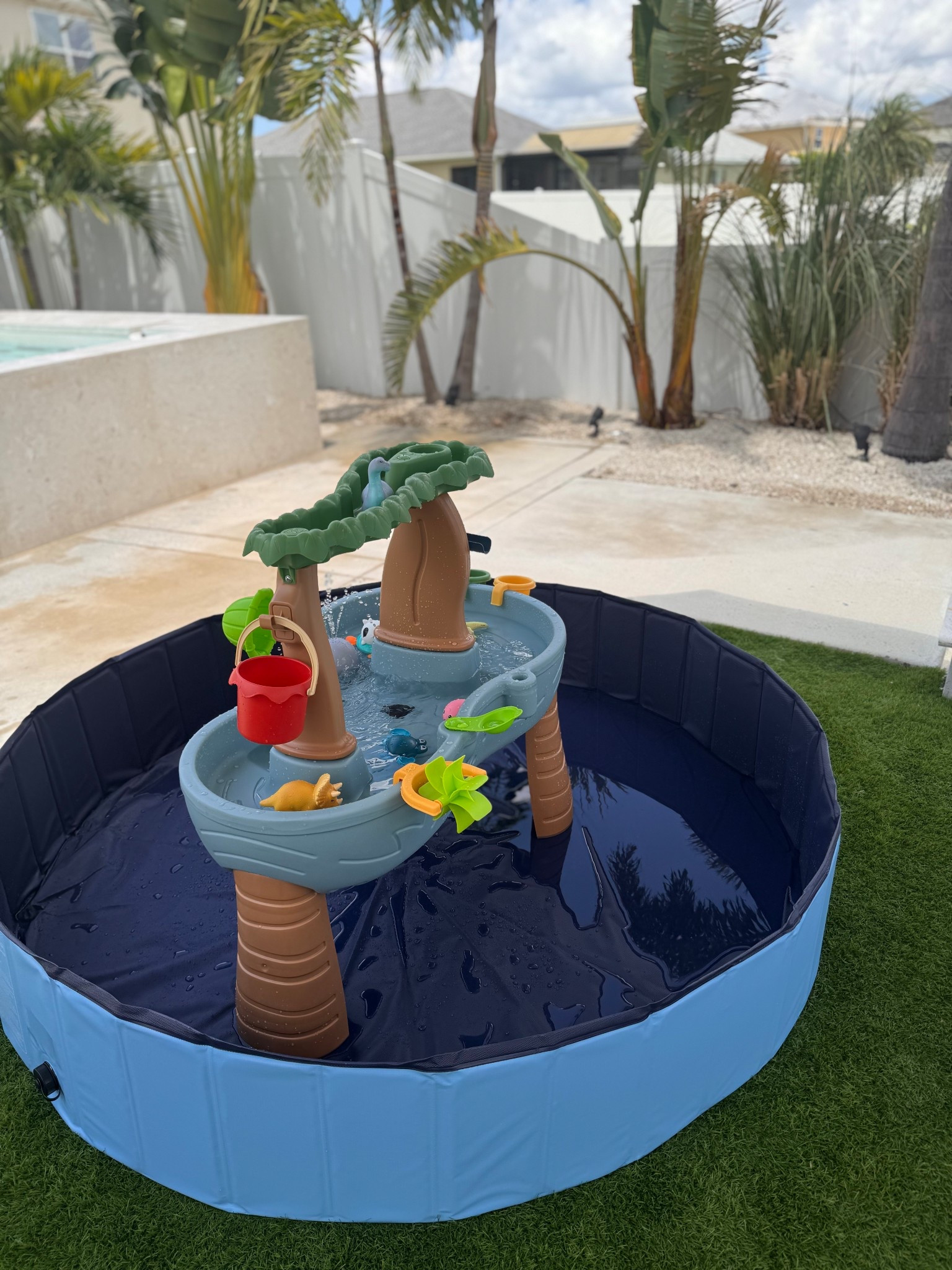The best play area for toddlers for summer. Our little one loves it here! 😍 #summermuethaves #babyplayarea #watertable #watergames 