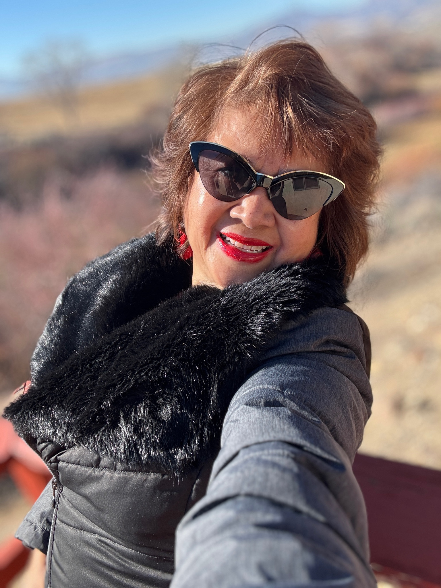 Serving cozy vibes and cool shades! Who says you can’t be chic while braving the chill? 

#LTKHoliday #LTKGiftGuide #LTKSeasonal