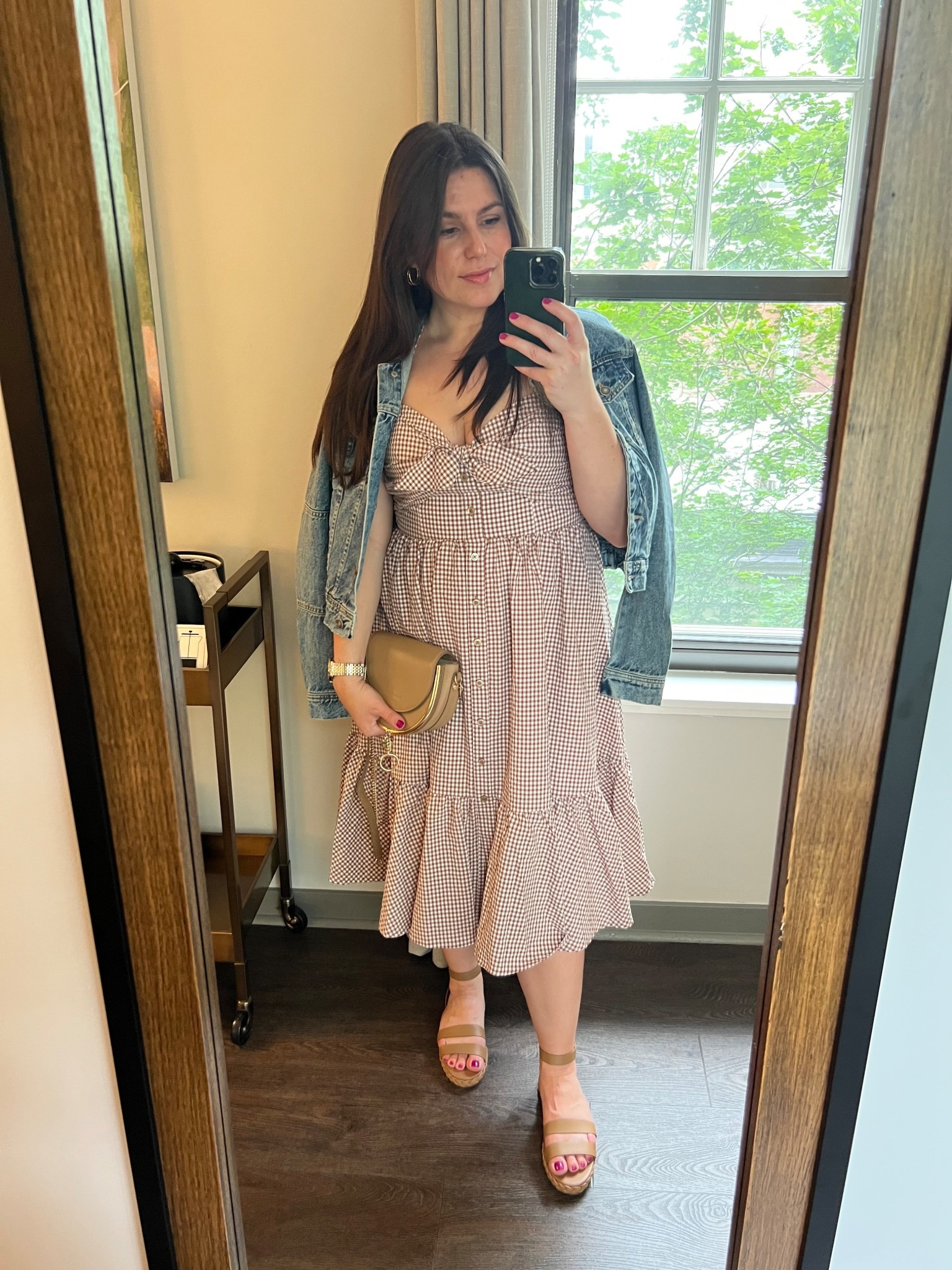 I wore this twice on our Portland/Seattle trip. Perfect little day to dinner dress. I’m wearing a small. 

#LTKSeasonal #LTKTravel #LTKSummerEdit