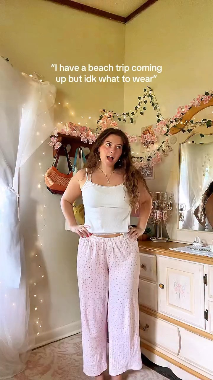 Outfits for your next vacation! 
#vacation #outfitideas #fashioninspo #summeroutfit #shopping
