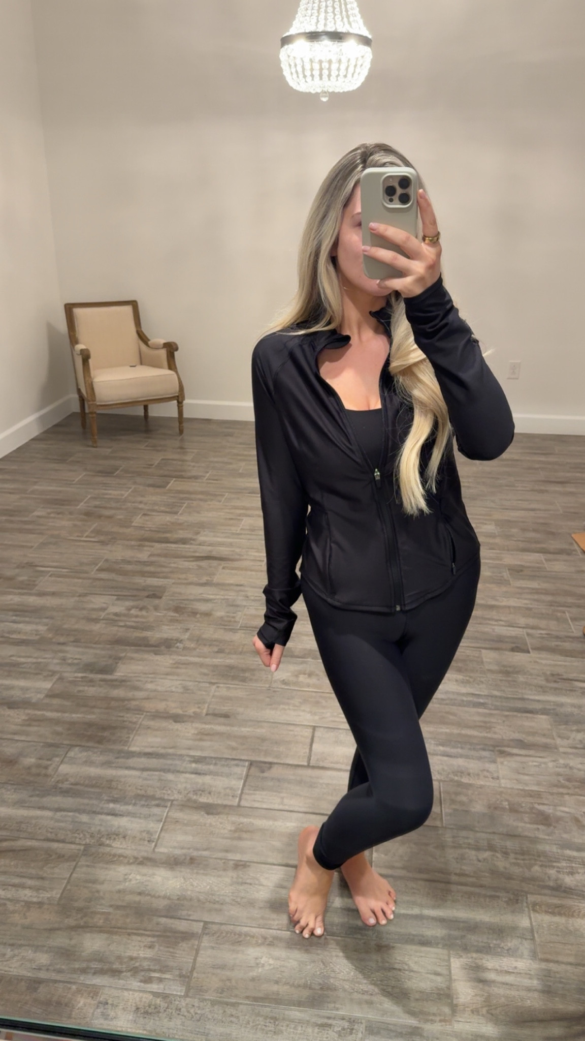 OOTD is all 50% off at old navy today. Wearing a size medium in everything!
Stylewithnosecrets 
Sale
Deal
Steal
Save
Affordable fashion
PowerSoft
Longline
Black leggings


#LTKActive #LTKdayinmylife #LTKootd

#LTKfitnessgoals #LTKgrwm #LTKmorningroutine

#LTKTravel #LTKSaleAlert #LTKvlog