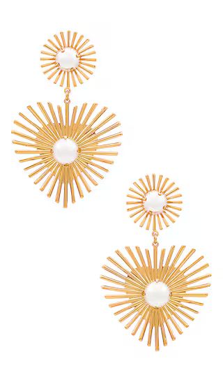 Pearl Drop Earring in Gold | Revolve Clothing (Global)