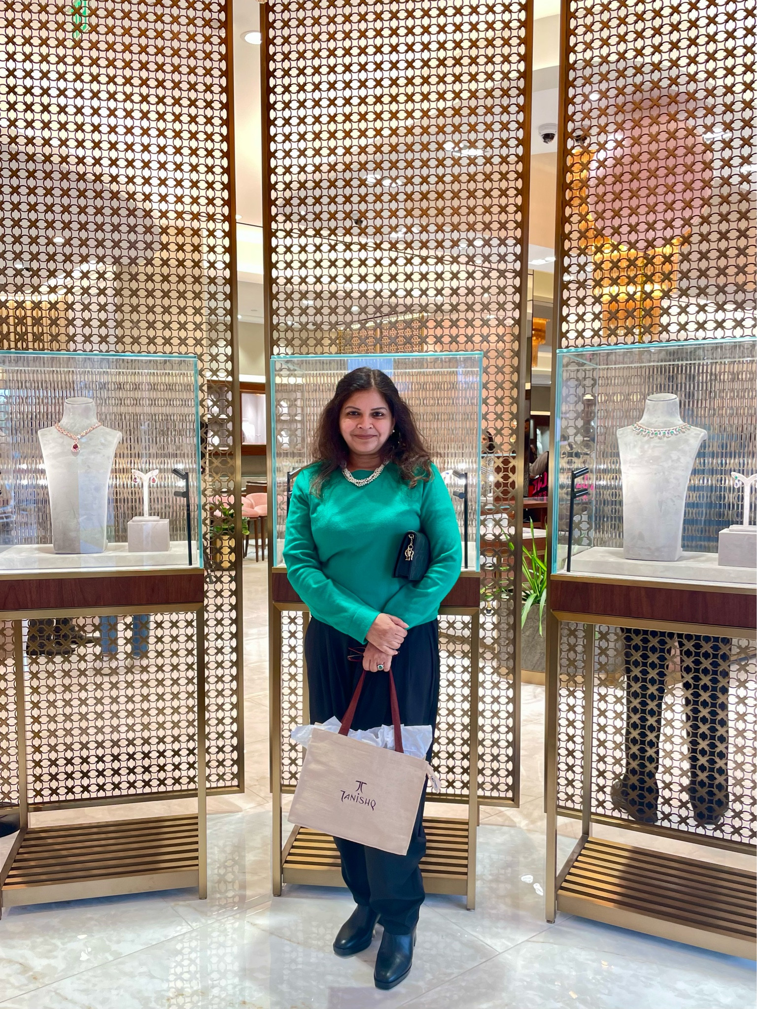 Timeless Cashmere! 

#LTKover40 #LTKGiftGuide #LTKstyletip