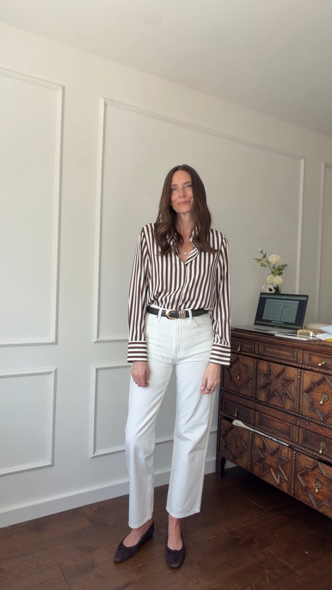 White jeans, striped shirt, stripey shirt, brown and cream shirt  

#LTKOver40 #LTKWorkwear #LTKootd