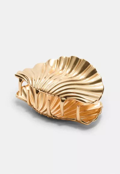 Seashell hair clip - Women's fashion | Stradivarius United Kingdom | Stradivarius (UK)