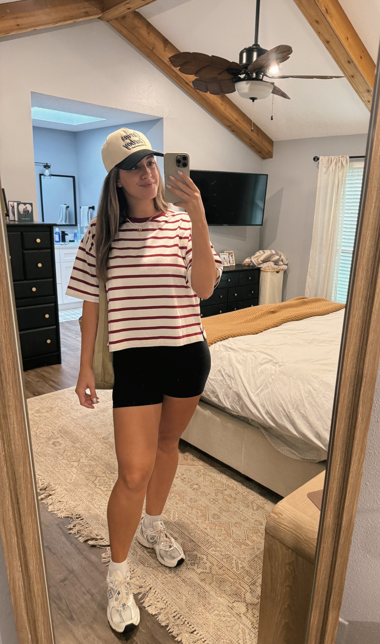 Mom fit out of the day to go chase around my toddler ☺️

#LTKFindsUnder50 #LTKStyleTip