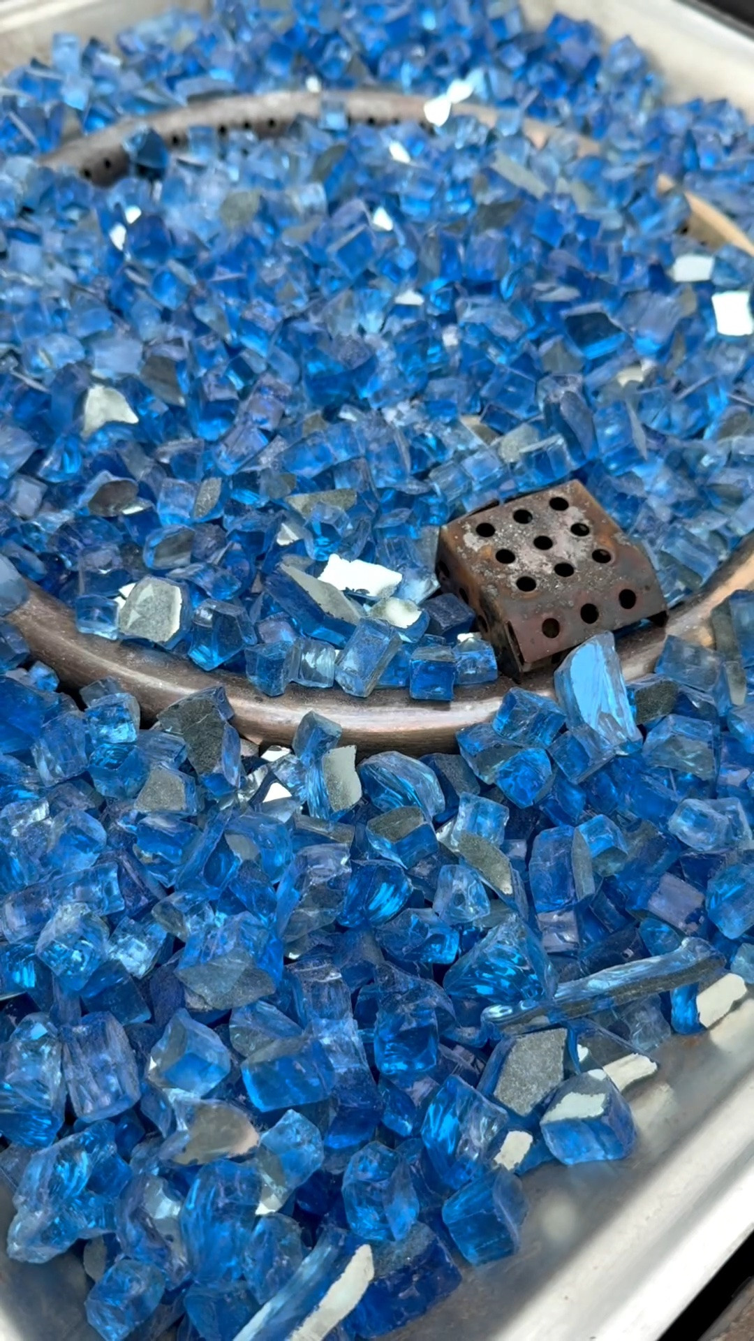 Reflective Blue Fire Pit Glass Upgrade

My mom gave us these reflective blue fire pit glass rocks for Christmas, and we finally swapped out the old lava rocks. It was such a simple upgrade, but it completely changed the look of our fire pit. If you’ve been wanting to give your patio a quick refresh, this is an easy update. #ad

#LTKHome #LTKU #LTKstorytime