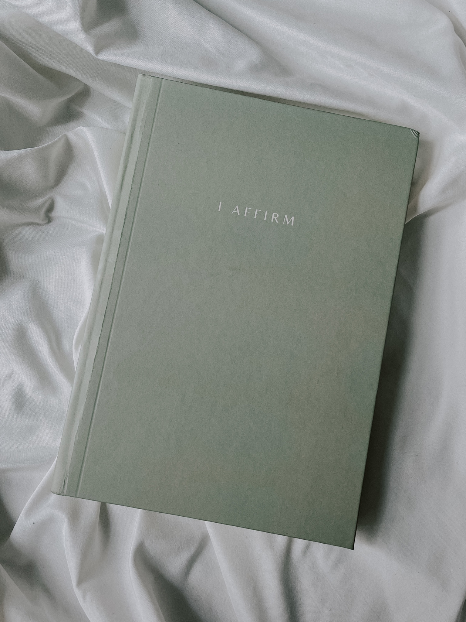 ✨ Sunday journaling >

Am I the only girl who still enjoys a good pen to paper journal? 

#LTKfindsunder50