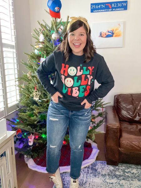Holiday Christmas sweatshirt from Amazon

#LTKHoliday #LTKSeasonal #LTKGiftGuide