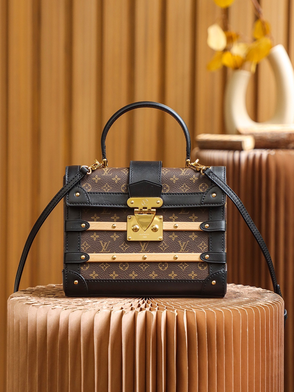 LV handbag shoulder bag 

#LTKitbag #LTKfindsunder100 #LTKGiftGuide