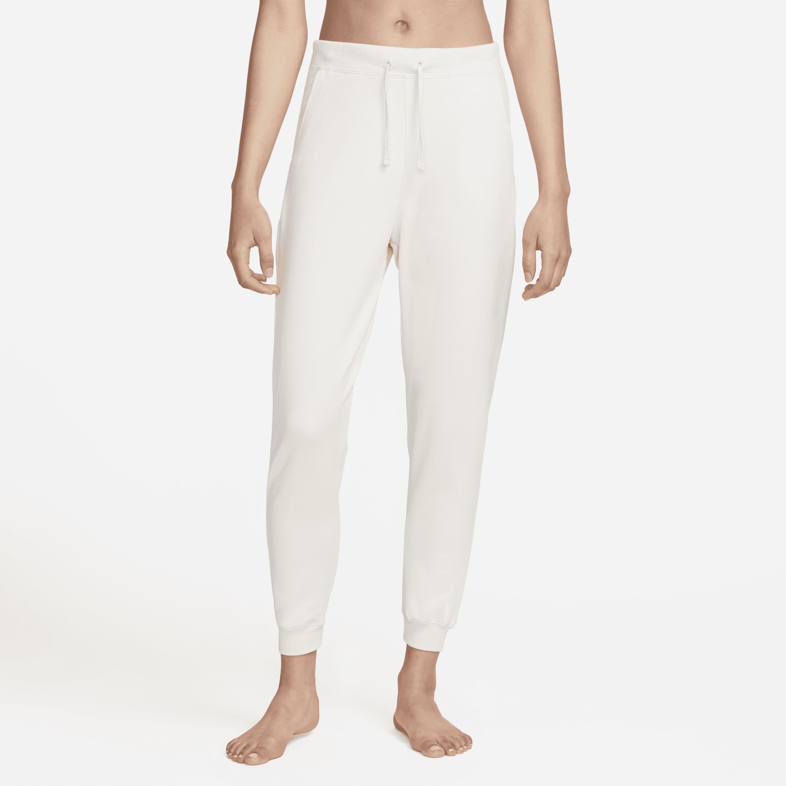 Women's Nike Yoga Luxe 7/8 Fleece Jogger Pants in Brown, Size: Large | DN0936-104 | Nike (US)