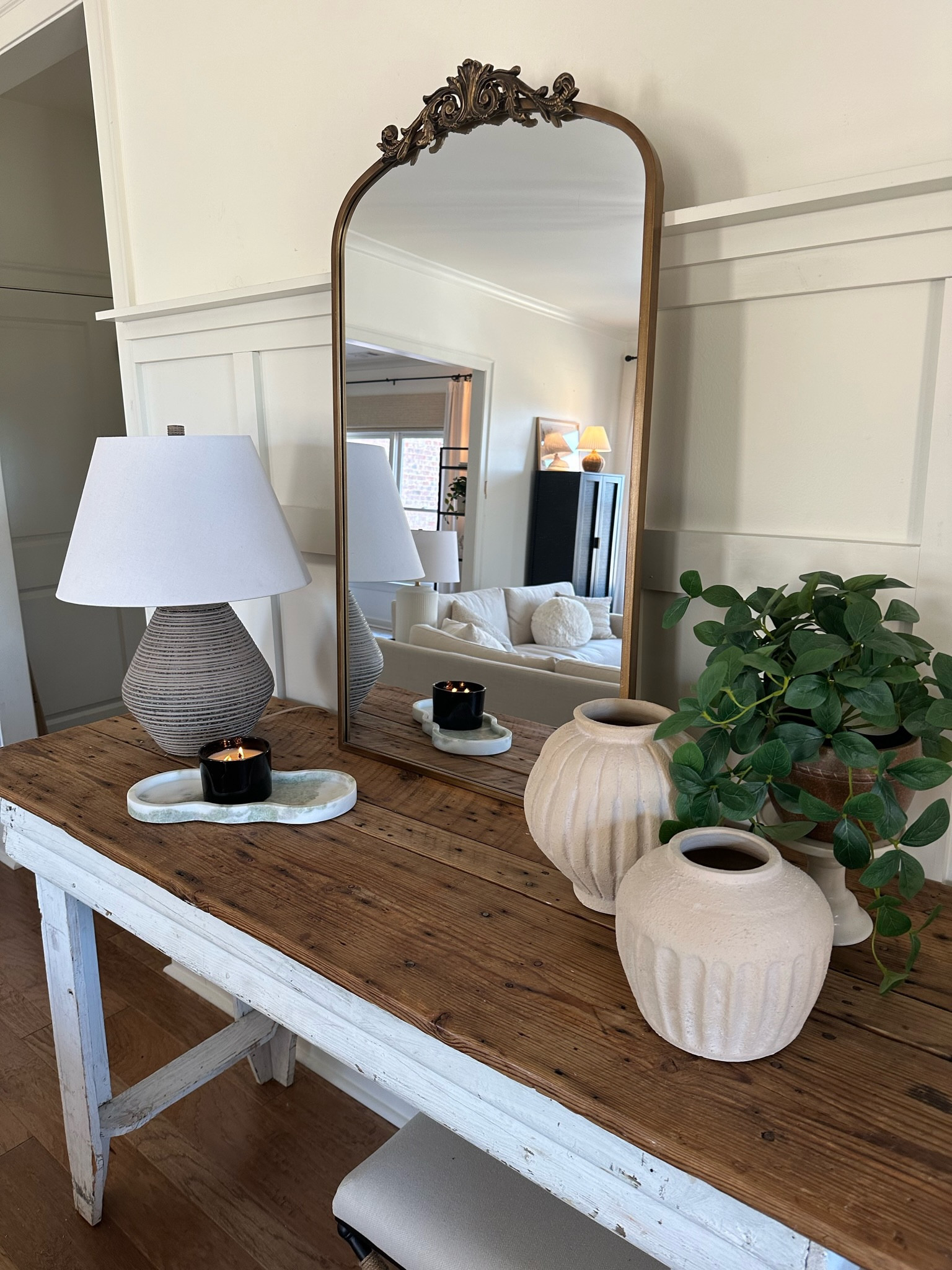 spring corner in our living room// entry way

#LTKhome #LTKSeasonal