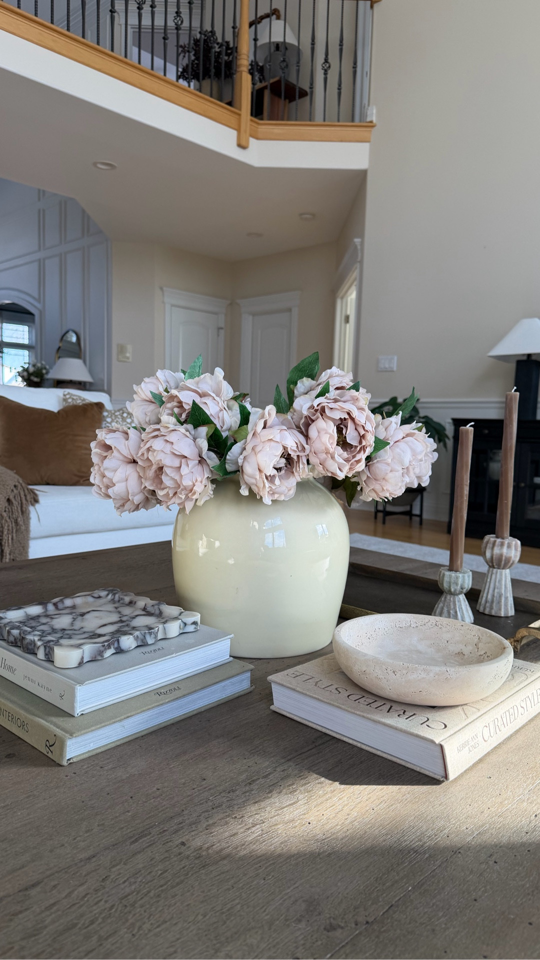 Square coffee table styling 🤍

I keep coffee tables simple and intentional — grounding pieces first, then layers of texture, and stopping before it feels too full.

All of the coffee table details are linked here: books, stoneware bowl, tray, candles, and vase.

Timeless pieces I’ll use season after season.


#LTKHome #LTKSaleAlert #LTKSeasonal