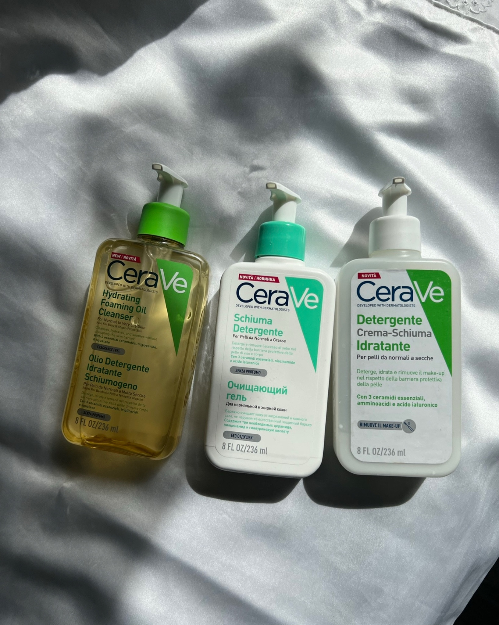 CERAVE è la risposta se cerchi un detergente low-cost ma di qualità ottima, che riesca a struccare gli occhi con facilità e che lascia la pelle idratata. 

🟢 detergente idratante ➡️ tutti i tipi di pelle, in particolare pelli normali e secche. 

🟢 detergente per pelli grasse e miste ➡️ tutti i tipi di pelle in particolare quelle che tendono a lucidarsi. 

🟢 detergente in olio ➡️tutte le pelli ma in particolare le secchissime.