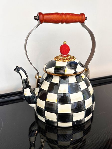 Tea kettle 🫖