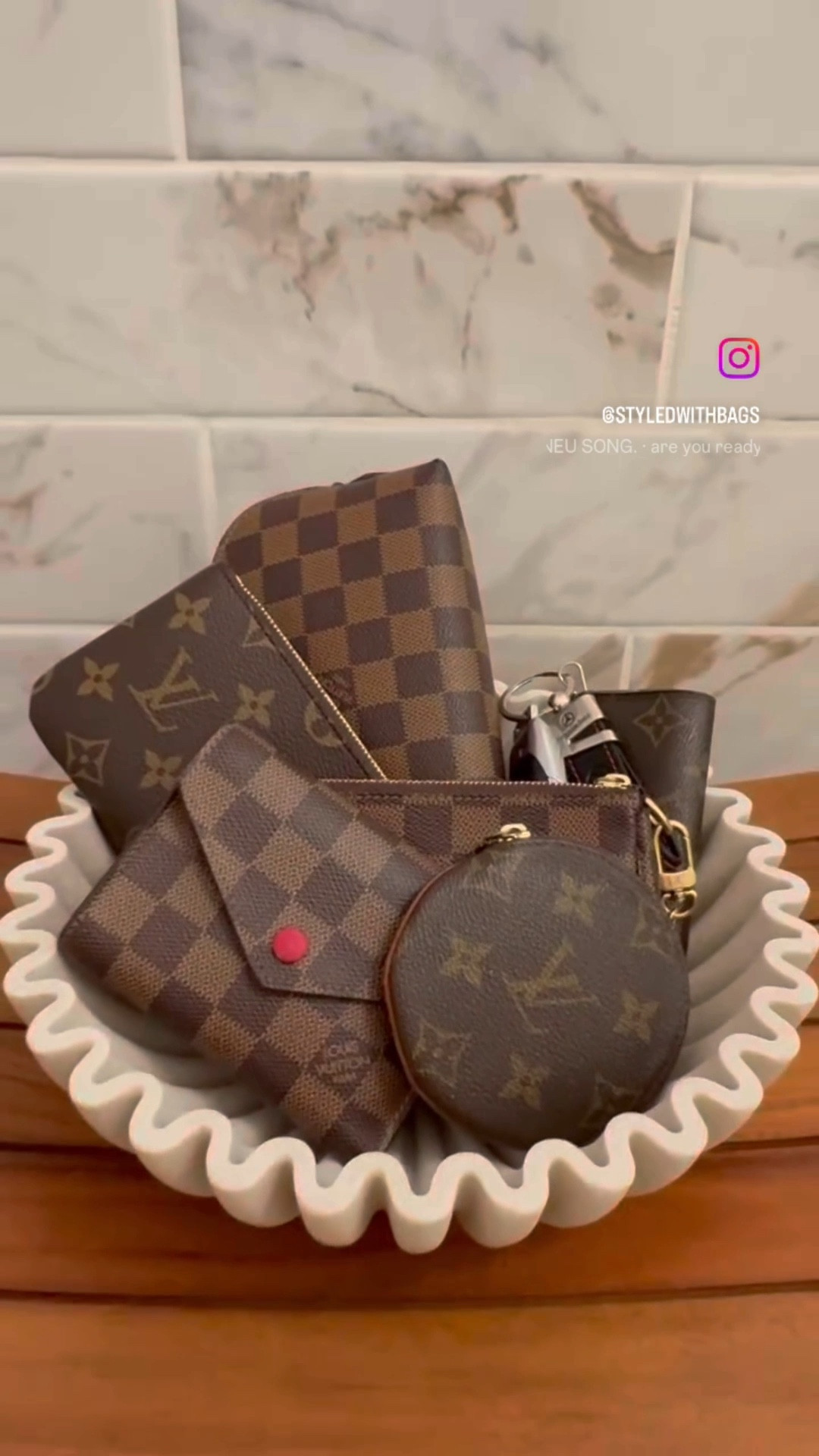 Luxury SLGs at preloved prices 

 Louis vuitton, small leather goods, key case, cosmetic pouch, small wallet, atyled with bags #LTKGiftGuide

#LTKOver40