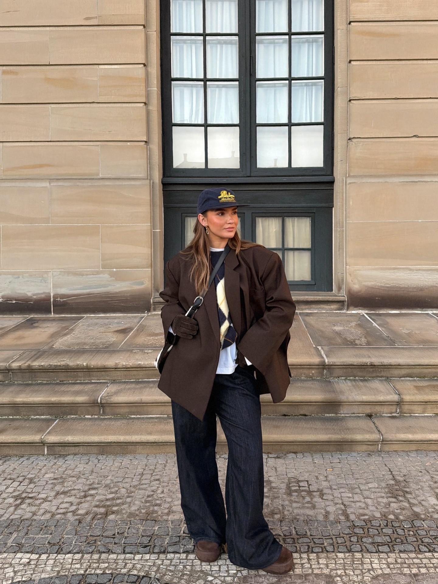 First outfit in 2026, ahh! ⭐️ & das auch noch aus Kopehagen!

Freu mich so euch dieses Jahr wieder ganz viel zu inspirieren! 

#cphoutfit #explorepage #outfitinspo #winterfit #whatiwore