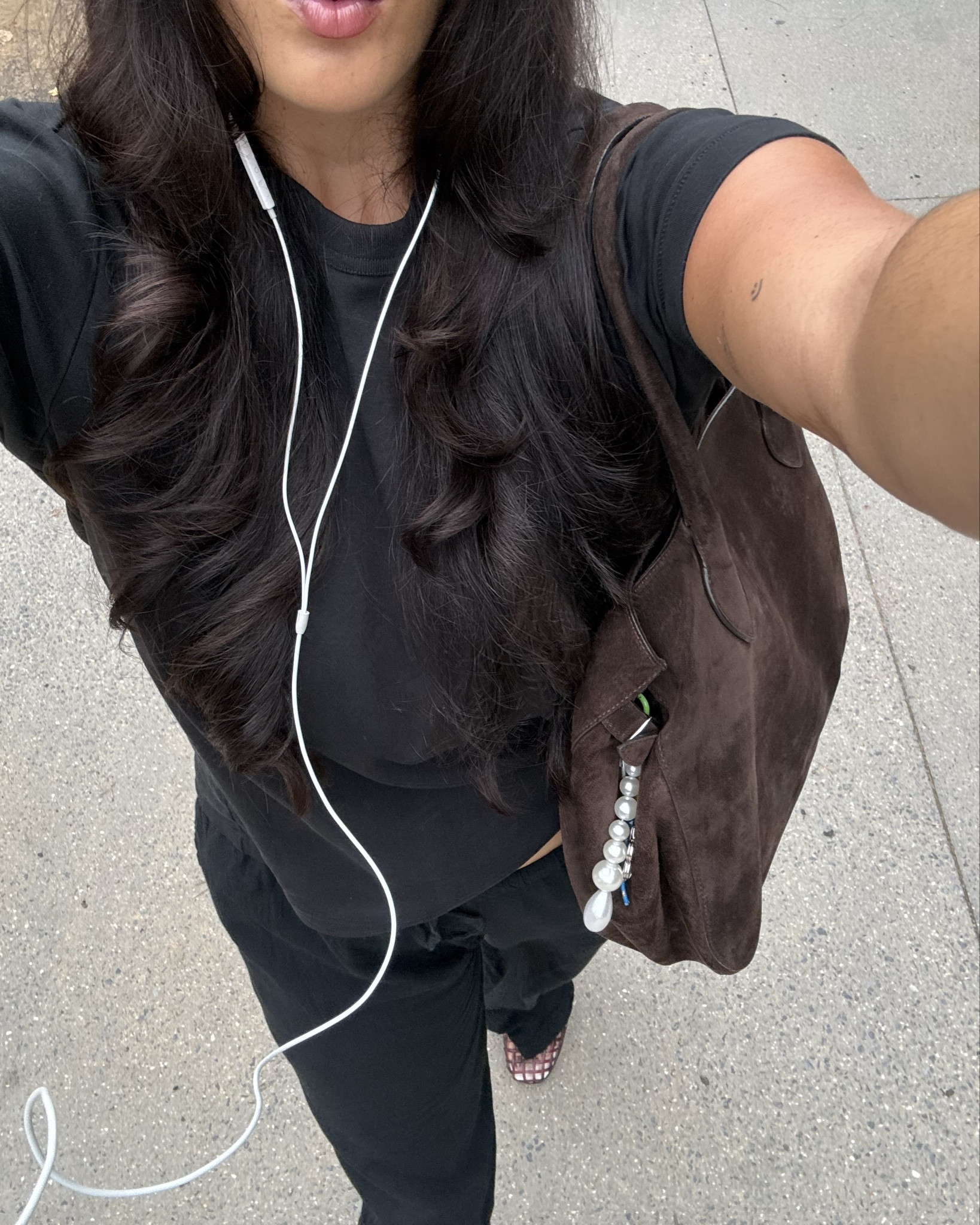 casual ootd 🖤

#LTKActive #LTKStyleTip #LTKFindsUnder50