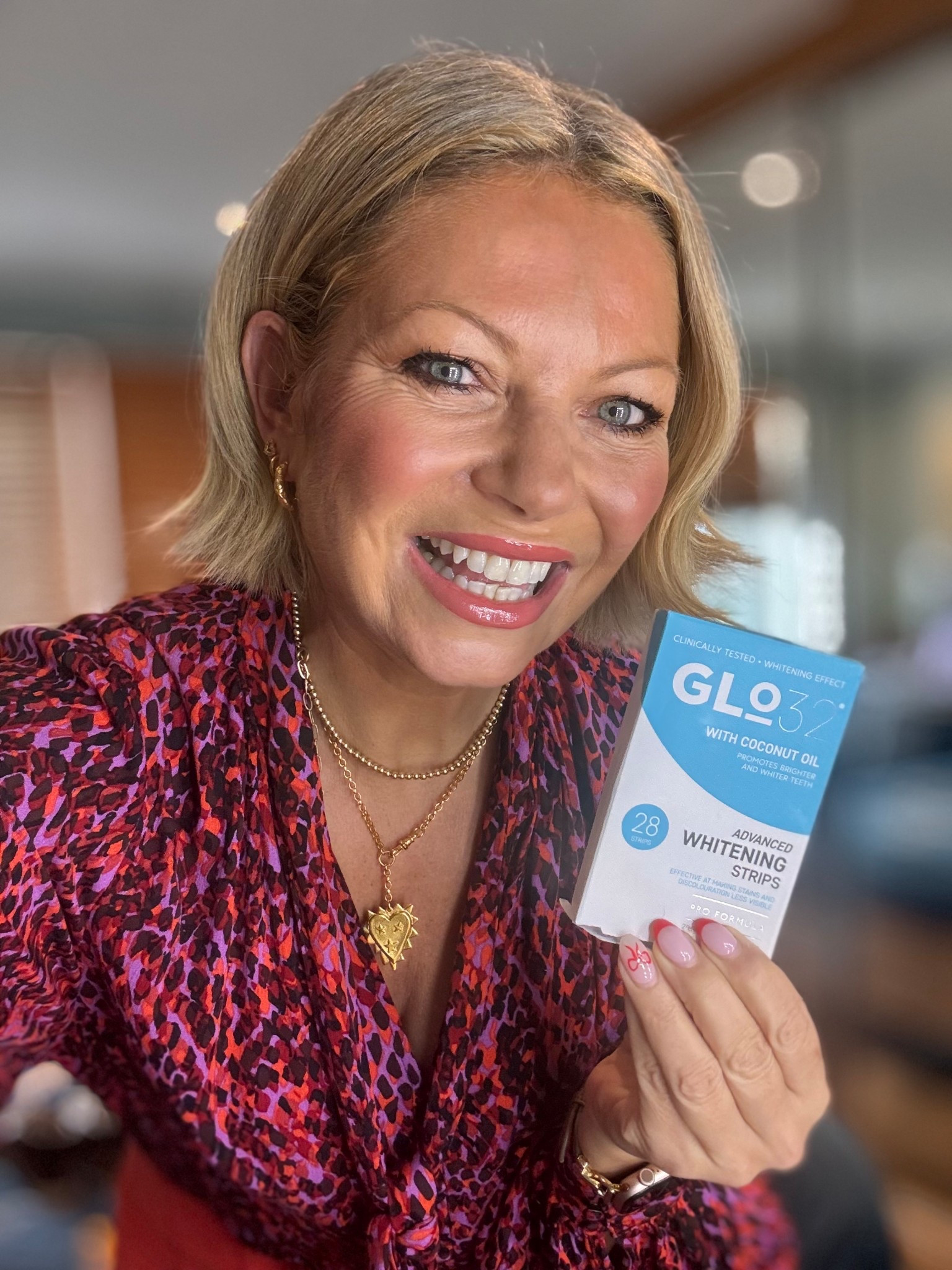 Teeth whitening and makeup links 🦷⭐️✨

#LTKover50style #LTKuk #LTKbeauty