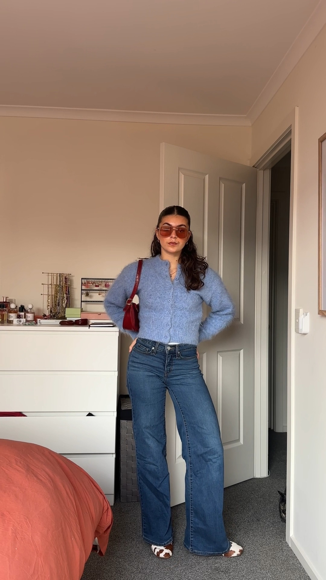 Styling my favourite Levi’s jeans (318) and viral Henne cardigan for autumnn

#LTKjeans #LTKautumn #LTKaustralia