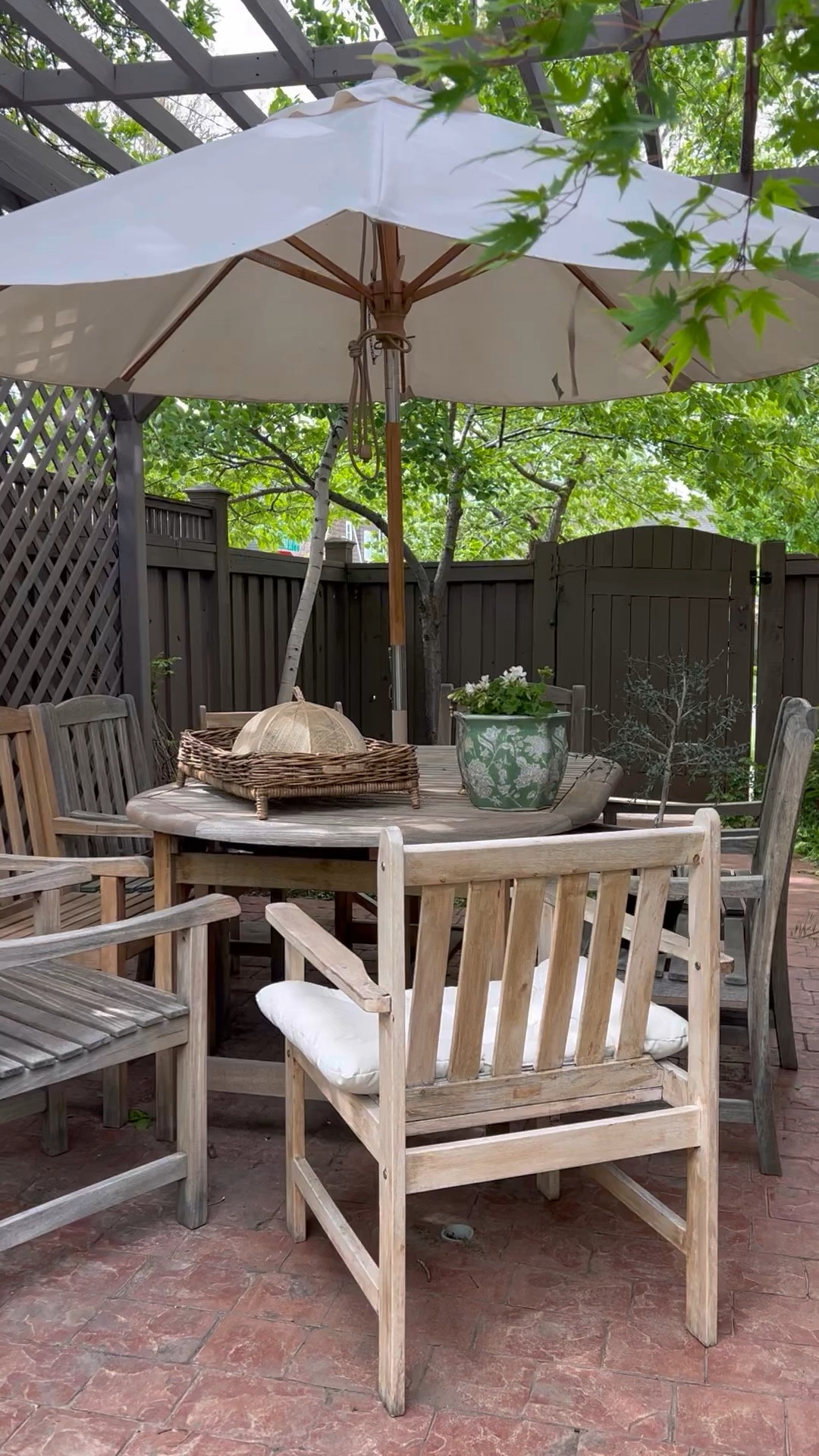 An Ode to SPRING and MOTHERS and getting yourself the gift you really want this year. For me it’s any and everything that gathers my family together. Thank You @wayfair! #ad #wayfairpartner 