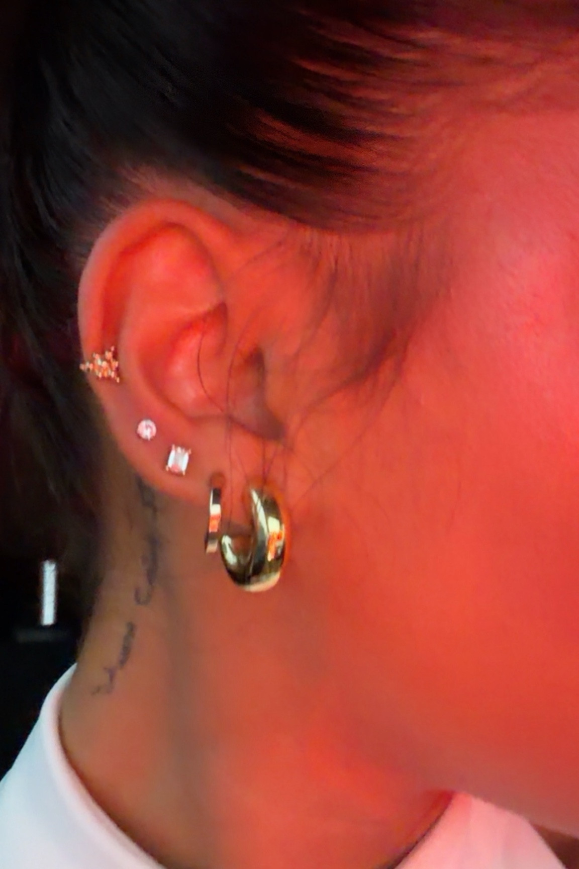 my current obsession: a gooood ole ear stack ⭐️⭐️⭐️⭐️⭐️  
#earpiercing #earringstack #pavoi #goldearrings #trendy 
