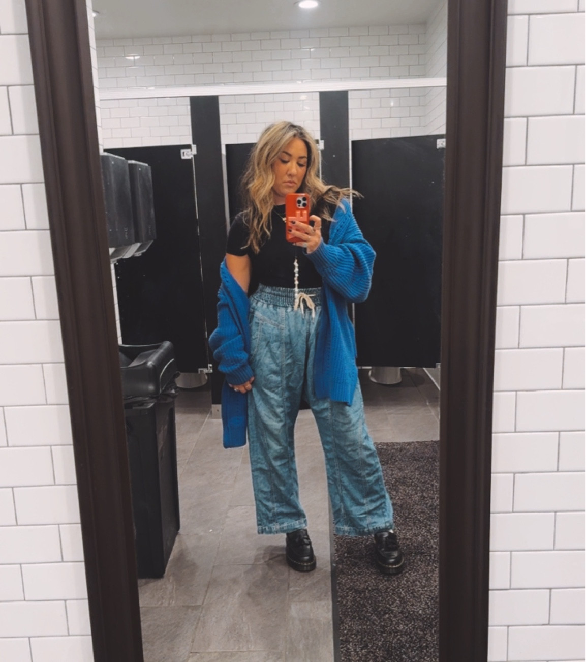 Sweatuh n loafuhs 

#LTKMidsize #LTKShoeCrush #LTKSeasonal