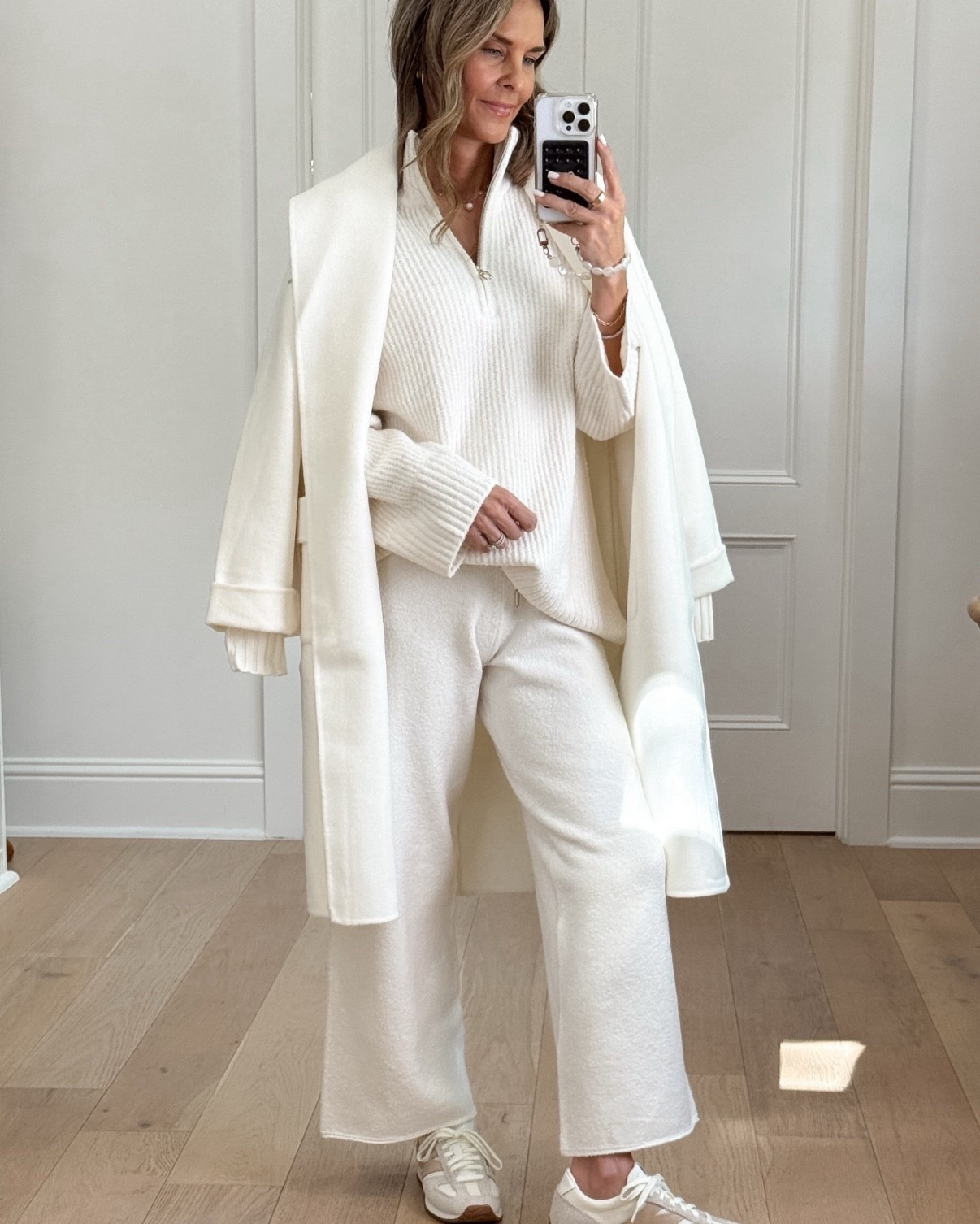 Luxe layers from SplendidxCellaJaneBlog
Sz XS in all. I’m 5’6”


#LTKSeasonal #LTKOver40