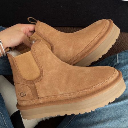 Fall staple item Uggs #dhgate #fencefinds 