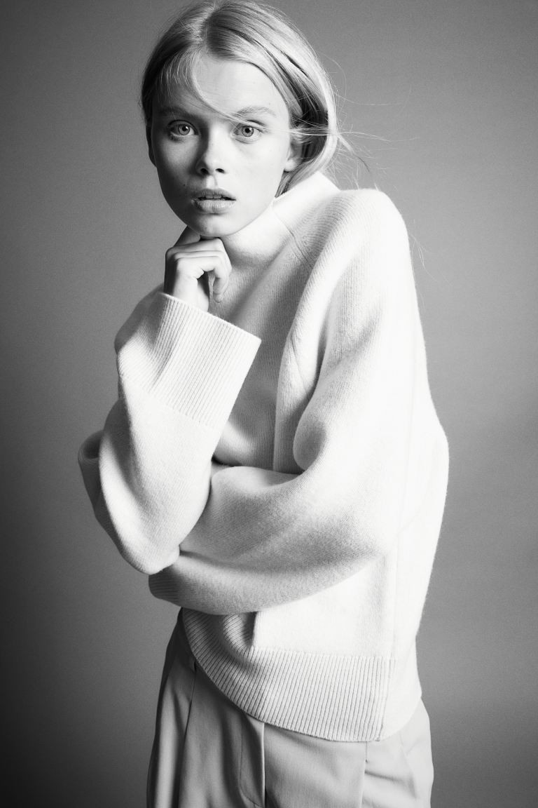 Wool-blend turtleneck jumper - Cream - Ladies | H&M GB | H&M (UK, MY, IN, SG, PH, TW, HK)