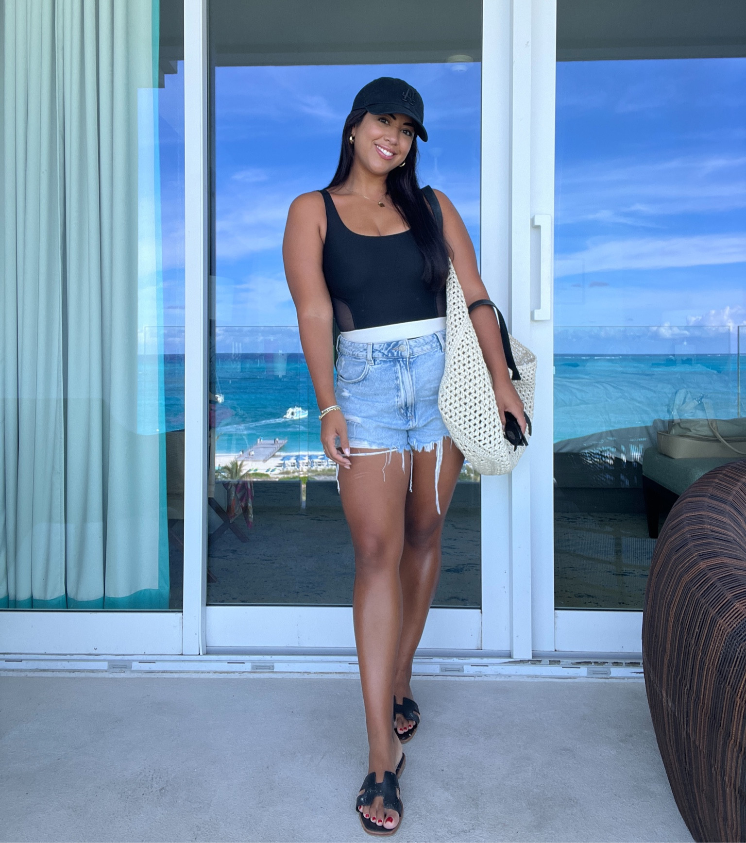 Beach outfit
Vacay vibes 