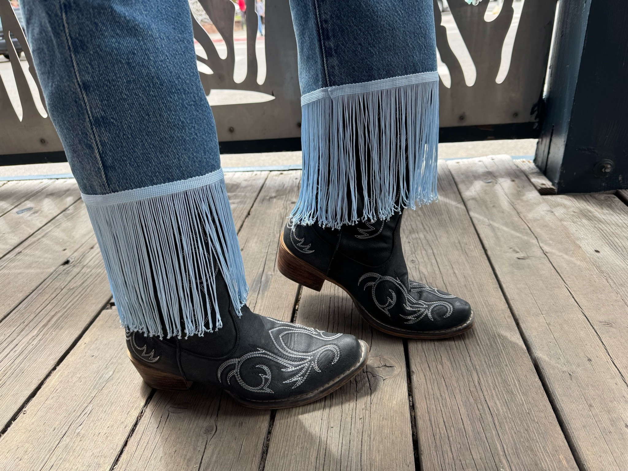 Statement jeans + boots = always a good idea🫶🏽

#LTKootd