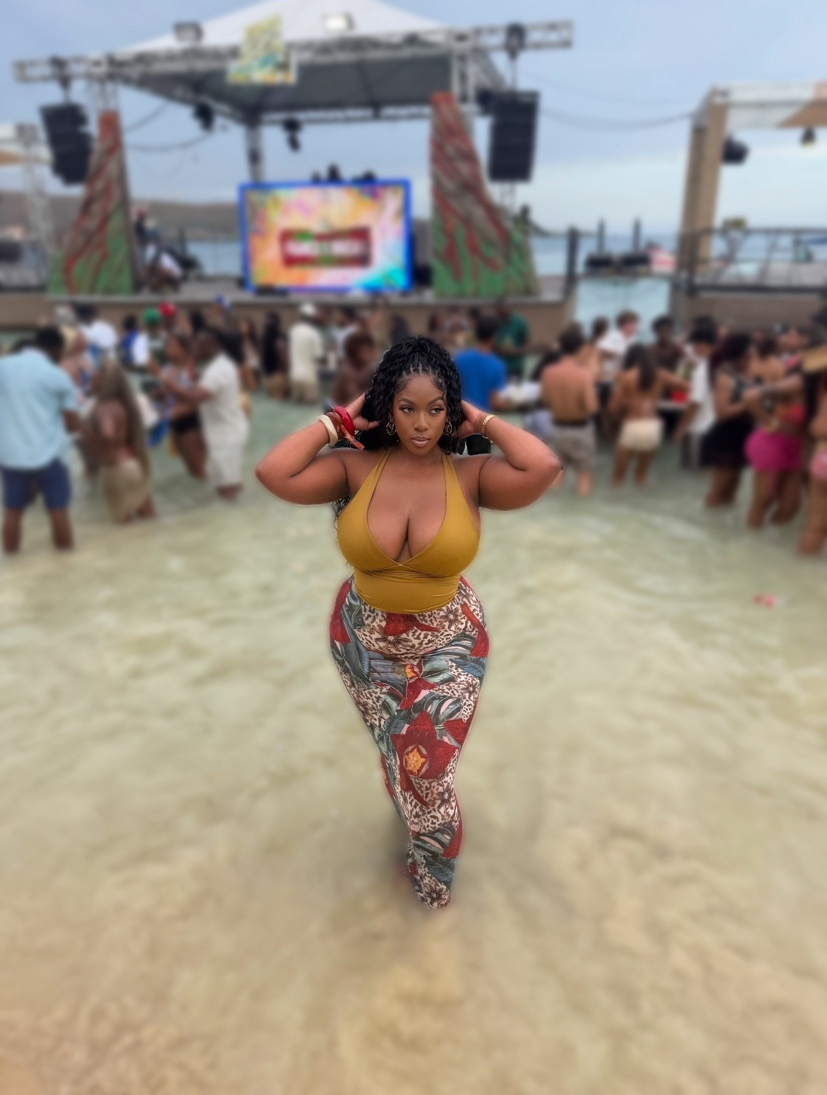 Skirt is from Fashionova ( can't tag)


#LTKTravel #LTKPlusSize #LTKStyleTip