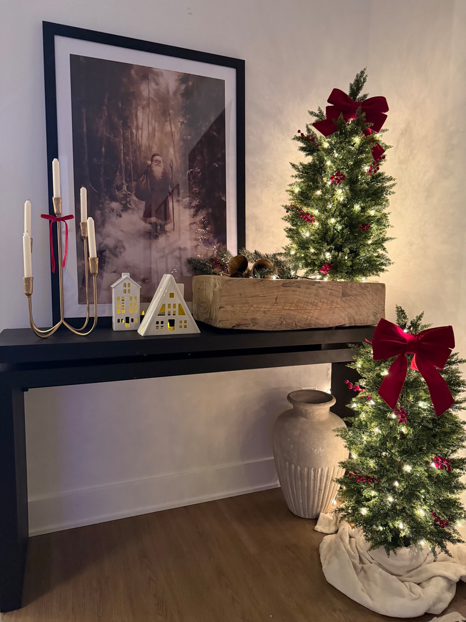 Christmas entryway 

#LTKHome