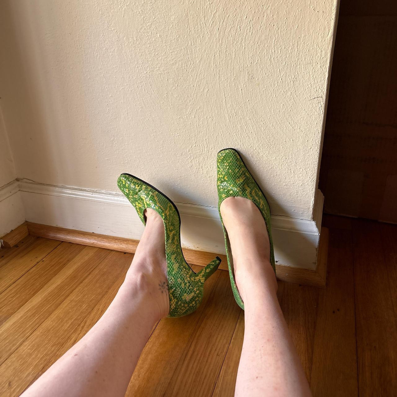 J. Reneé Women's Pumps - Green - US 8.5 | Depop US