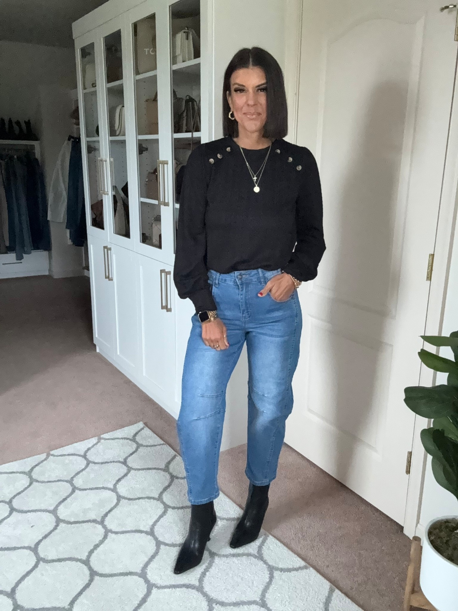 Size small in tee and size 2 in jeans boots tts

#LTKFindsUnder100 #LTKSeasonal