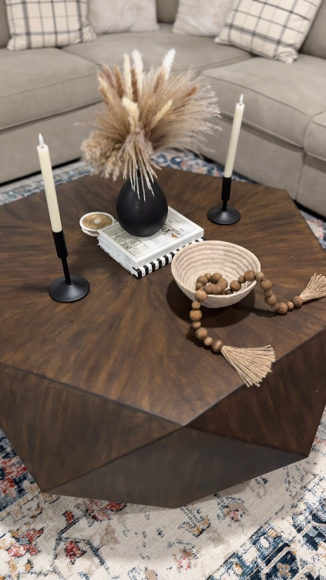 Home decor // Wayfair area rug // living room rug // living room decor idea // living room decor inspo // home decor inspo // Wayfair finds // 


#LTKHome #LTKStyleTip #LTKSaleAlert