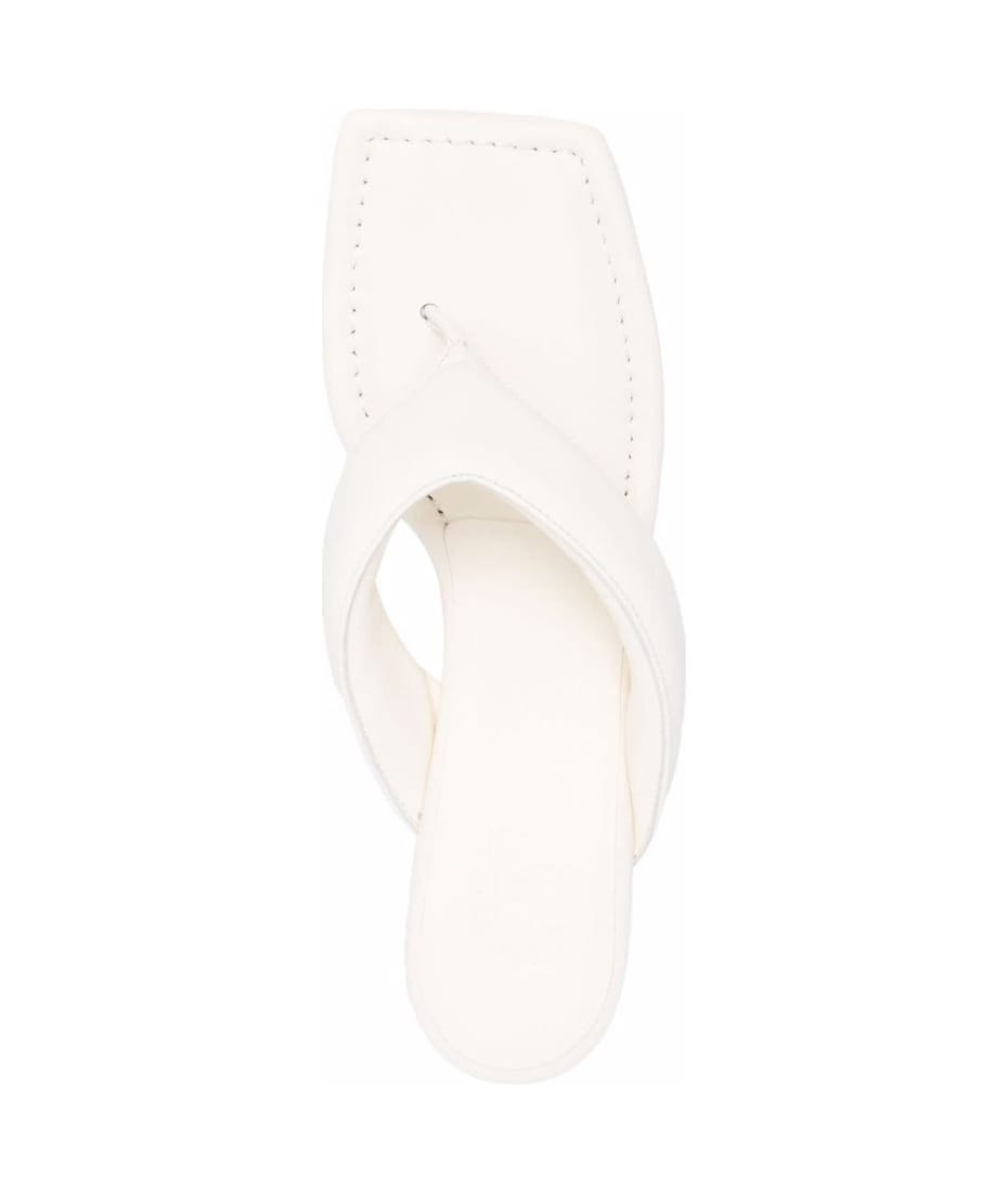 Gia Borghini Woman's Thong Puffy White Leather Sandals | Italist