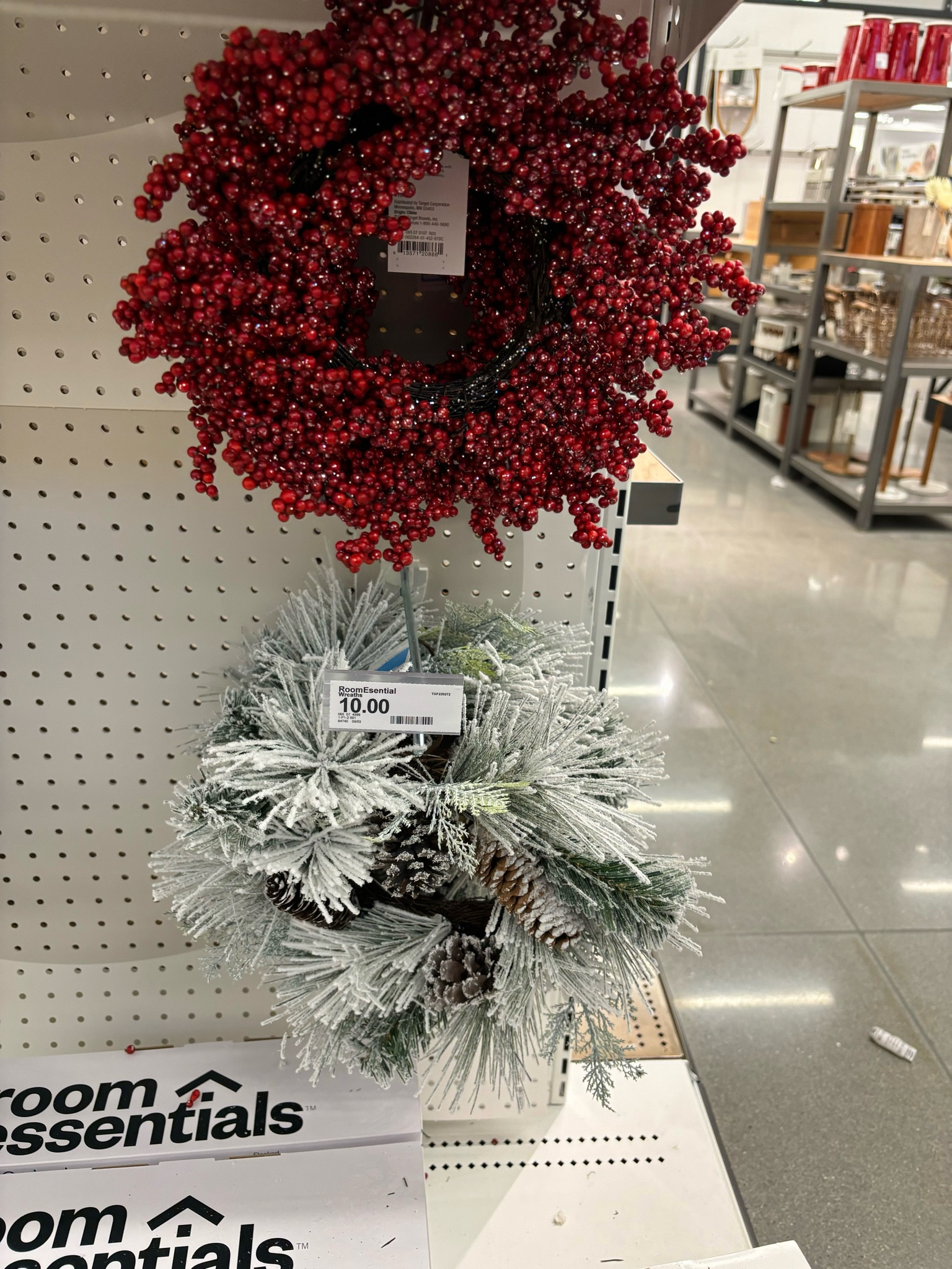 Holiday home decor 

#LTKSeasonal #LTKHome #LTKHoliday