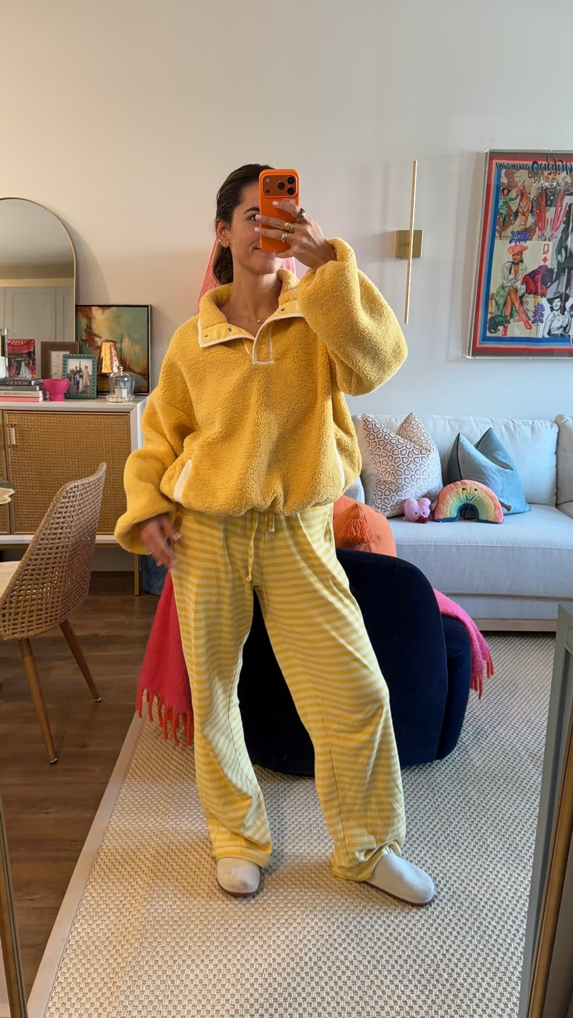 My favorite happy yellow set from Daily Drills!! #loungewear #comfy #colorfuloutfit 

#LTKootd