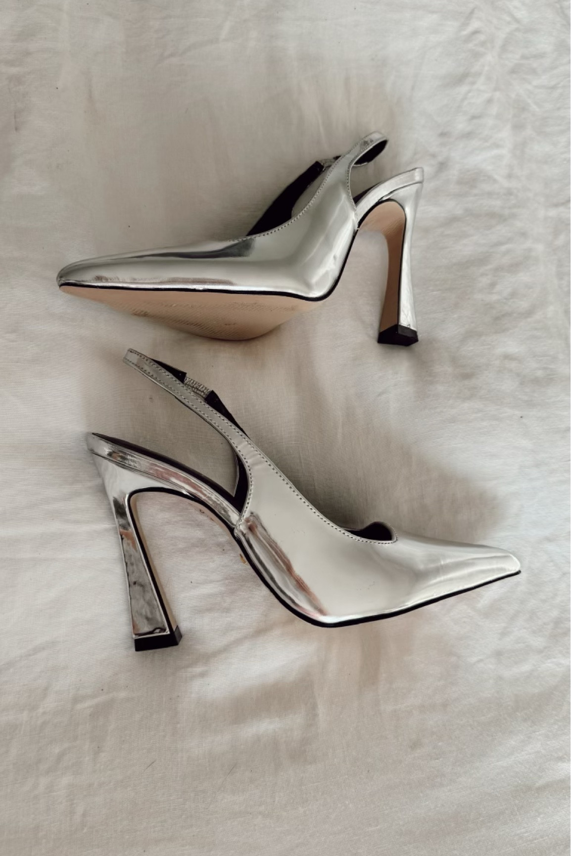 Metallic slingback mules!

Metallic heels, metallic slingback heels, metallic mules, mules, slingback heels, heels, heeled mules, revolve, metallic, silver, silver heels, silver slingback heels, silver mules, silver slingback heels, silver metallic, metallic trend, spring, spring shoes, spring heels, spring mules, spring trends, spring fashion, summer trends, summer shoes

#LTKSeasonal #LTKshoecrush #LTKstyletip