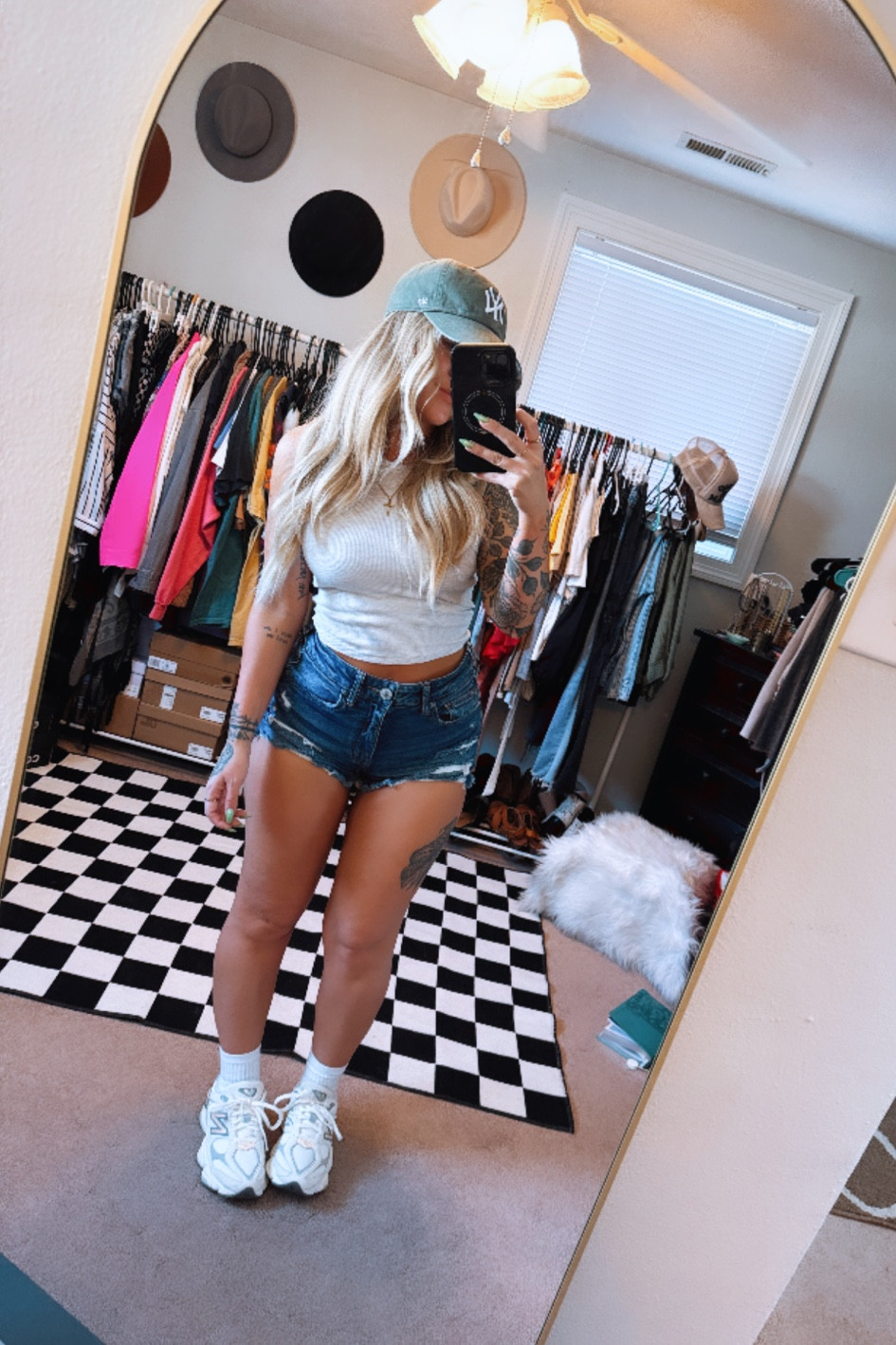 NEW BALANCE 9060 OUTFIT

#LTKActive #LTKSeasonal #LTKFestival