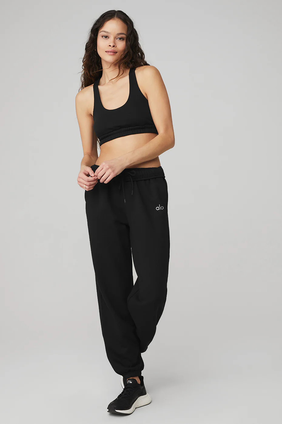 Scoop Neck Sweatshirt Bra & Accolade Sweatpant Set | Alo Yoga (US)