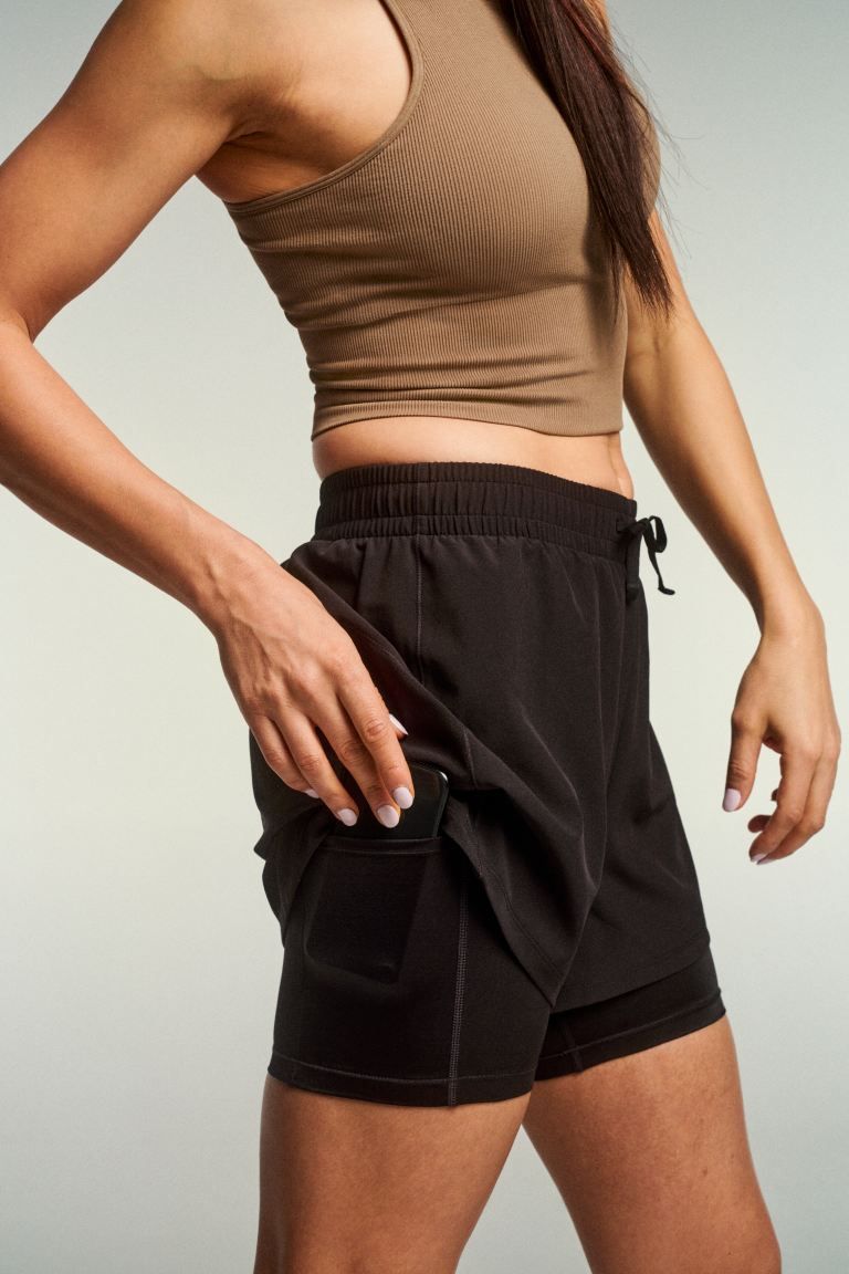 DryMove™ Double-layered running shorts - Black - Ladies | H&M GB | H&M (UK, MY, IN, SG, PH, TW, HK)