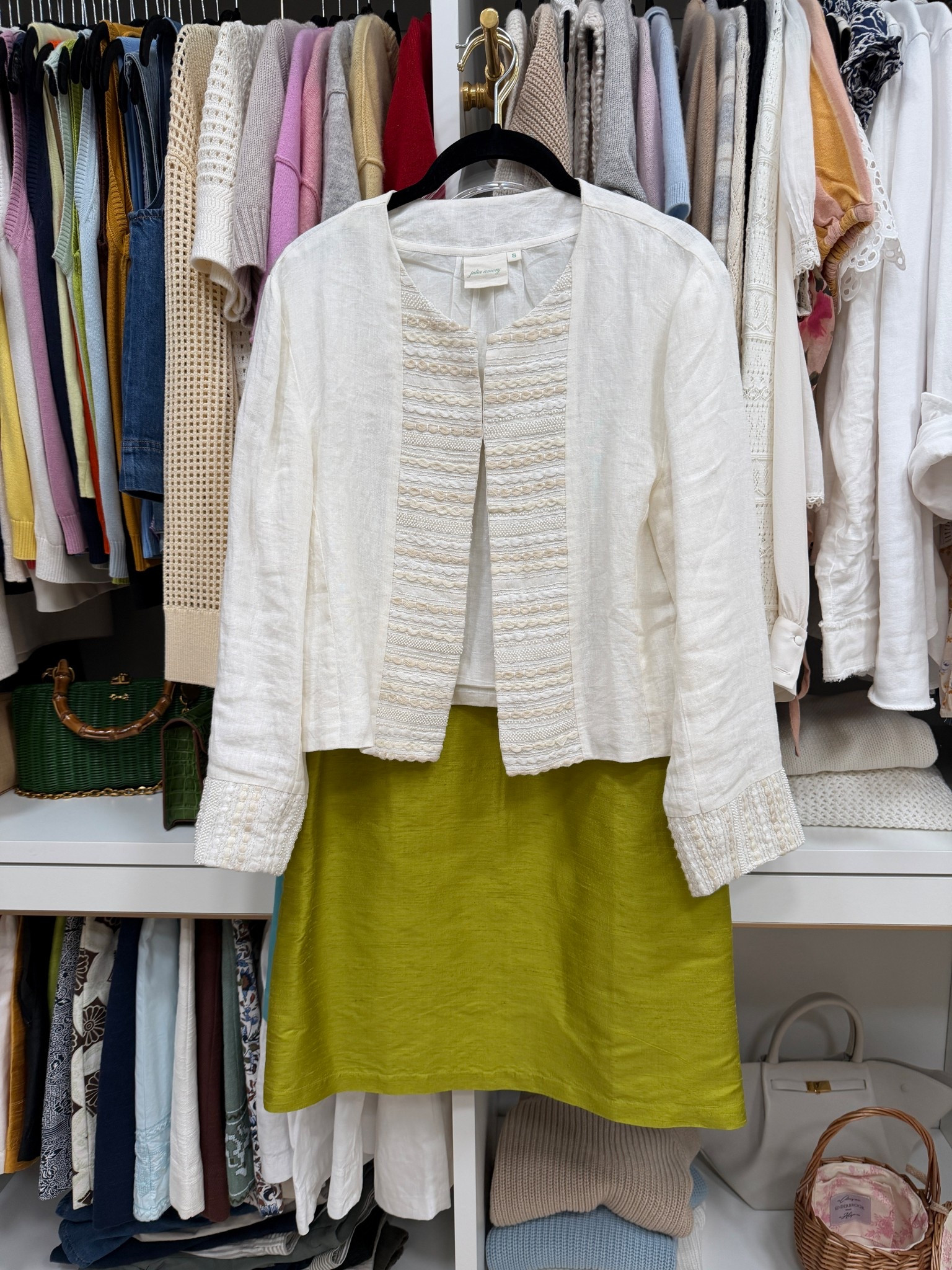 -Julia Amory discount code TAMMY15
-My jacket is old, a little more natural color, they just released it in a white
-Basket in the corner is Kinderbrook available on my ShopMy https://go.shopmy.us/p-50375837